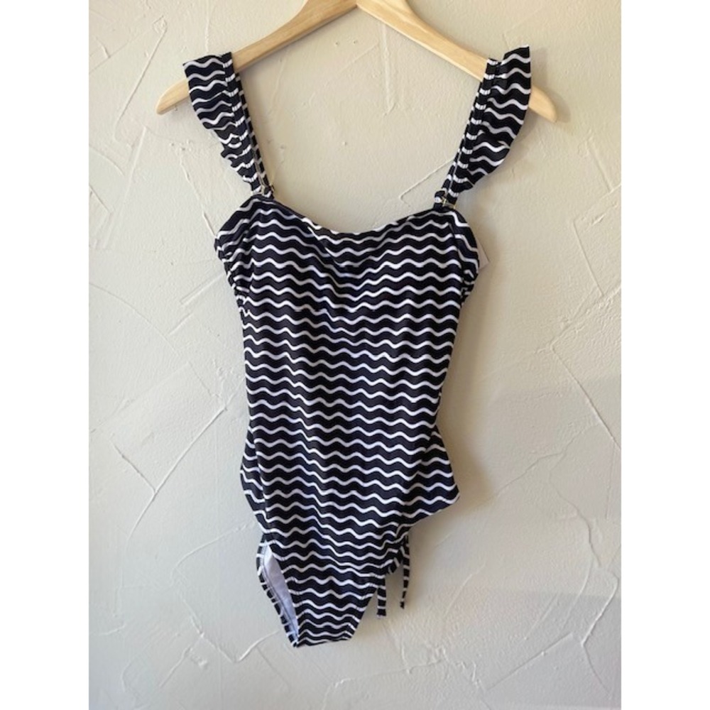 Aqua Couture Black & White Stripped Pattern Swim one Piece Size Small